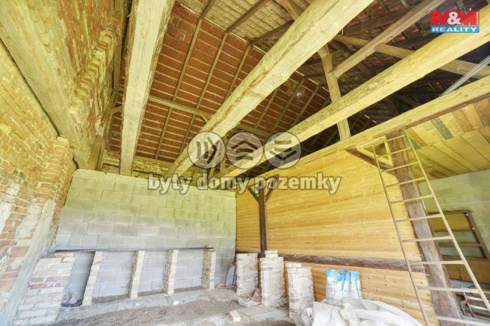 Prodej, Zemědělský objekt, Křižovatka