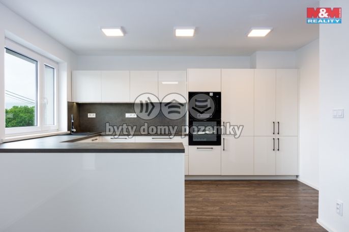 Prodej, Rodinný dům, Hrabyně