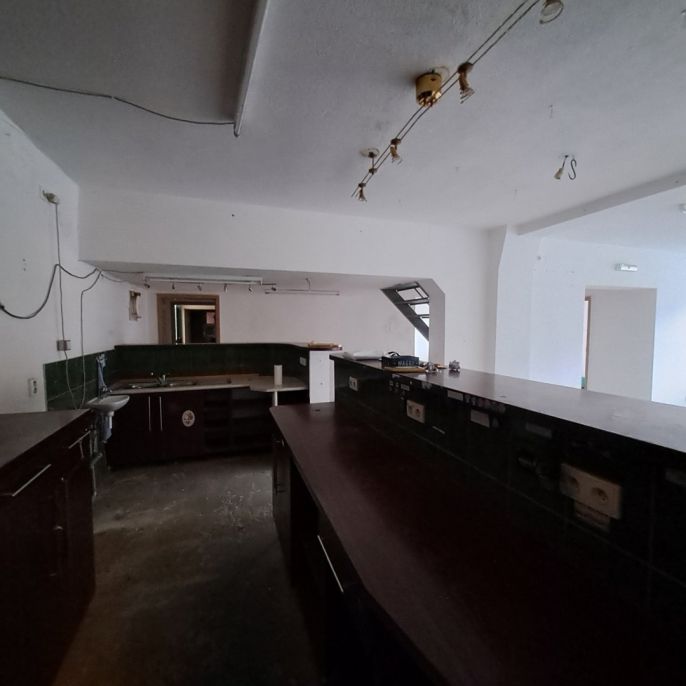 Prodej, Obchod a služby, Břidličná