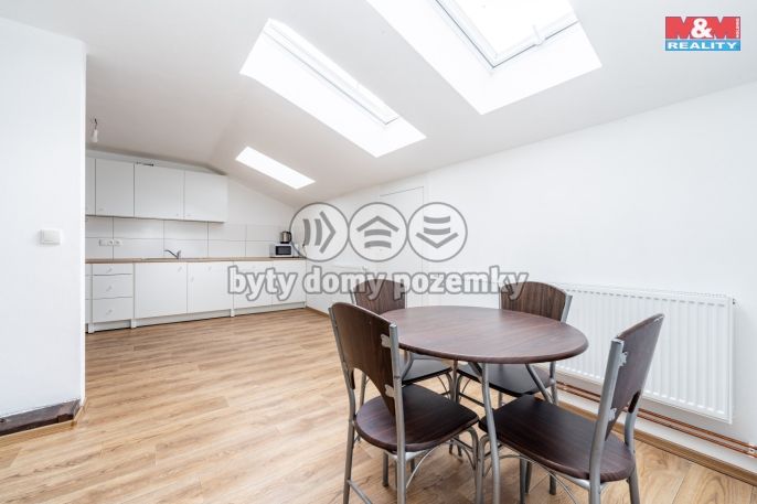 Prodej, Nájemní dům, Studená