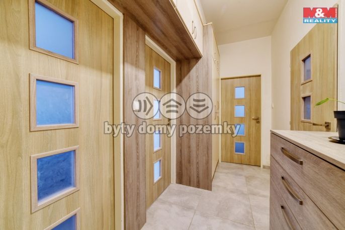 Prodej, Byt 3+1, Valy