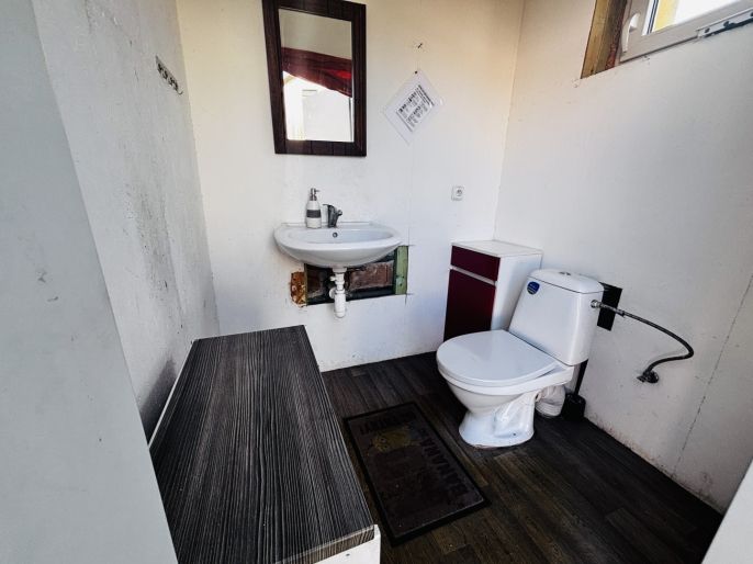 Pronájem, Sklad, Štoky