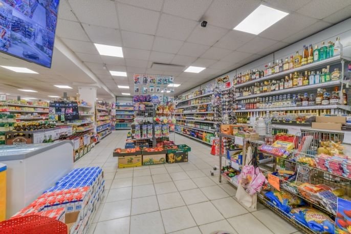 Prodej, Obchod a služby, Žlutice