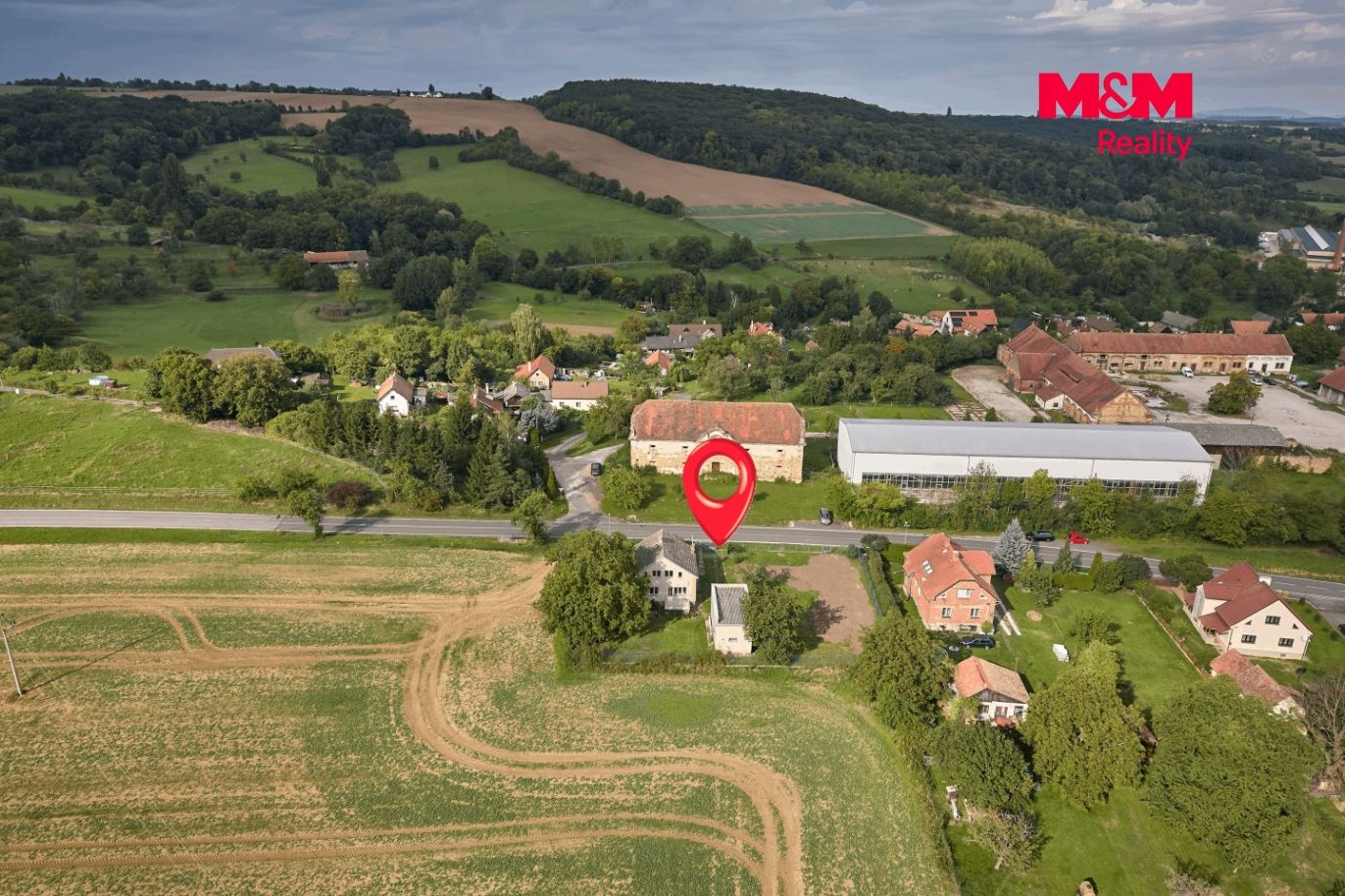 Exteriér_ pohled z dronu
