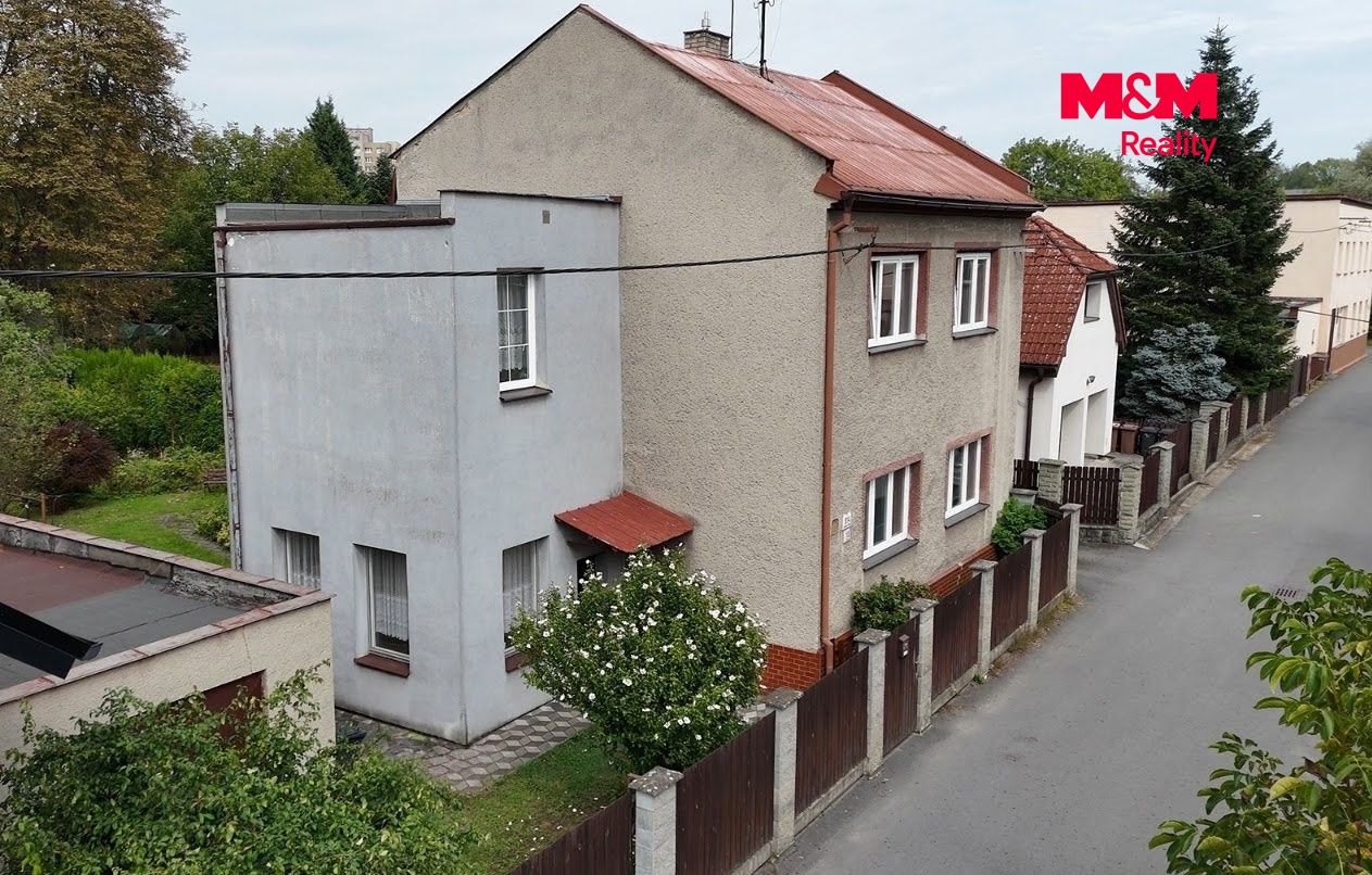 1 pohled na dům přední část~2.jpg