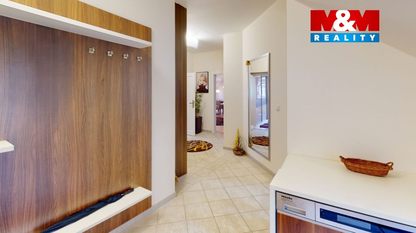 Byt-3kk-111m2-Moravska-Karlovy-Vary-Bathroom-scaled kopie.jpg