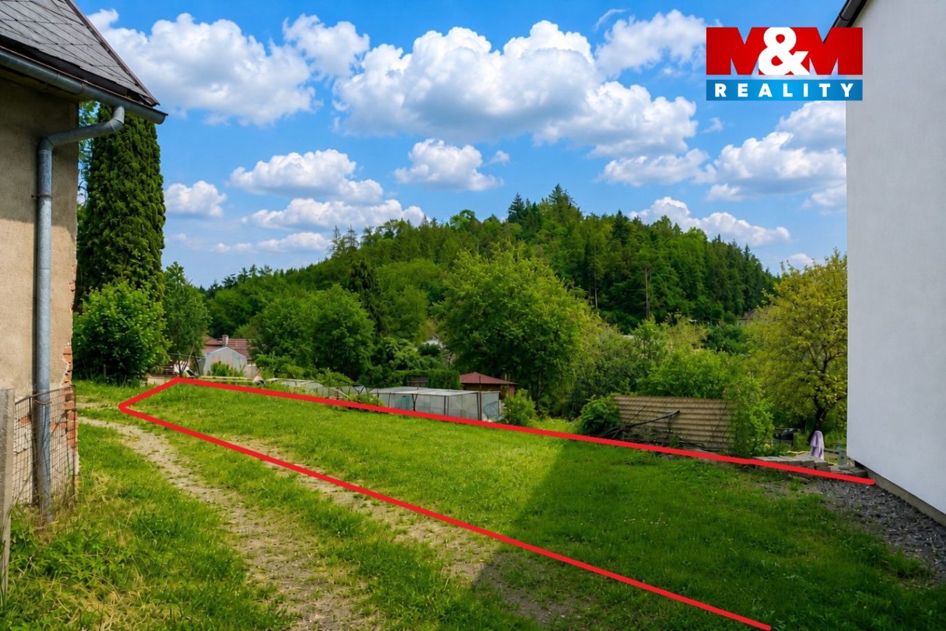 Parkovací místa nebo možnost výstavby garáže