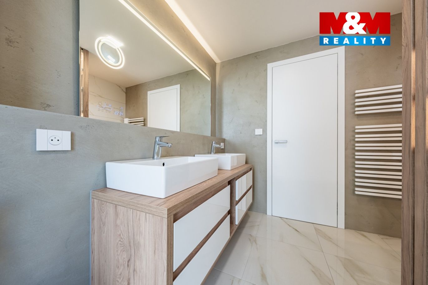 940723 - Prodej rodinného domu, 210 m², Velké Popovice