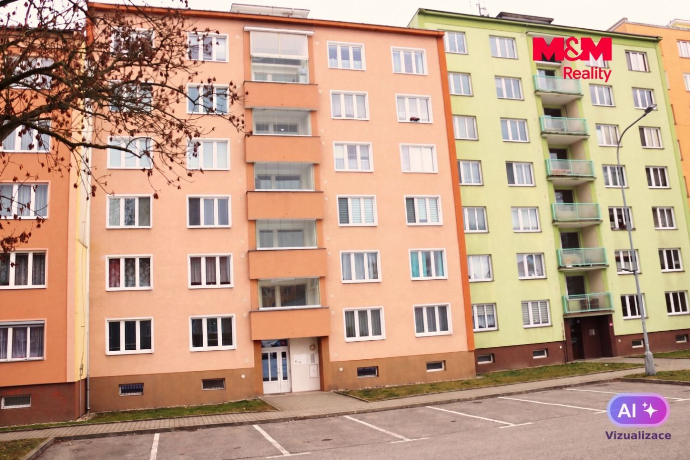 edited_Přední vchod.jpg