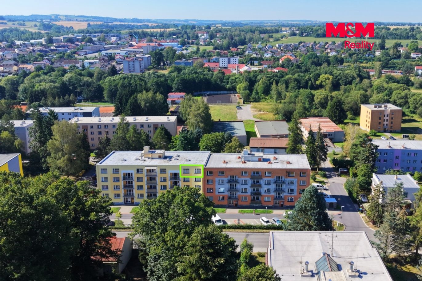 Dům a okolí