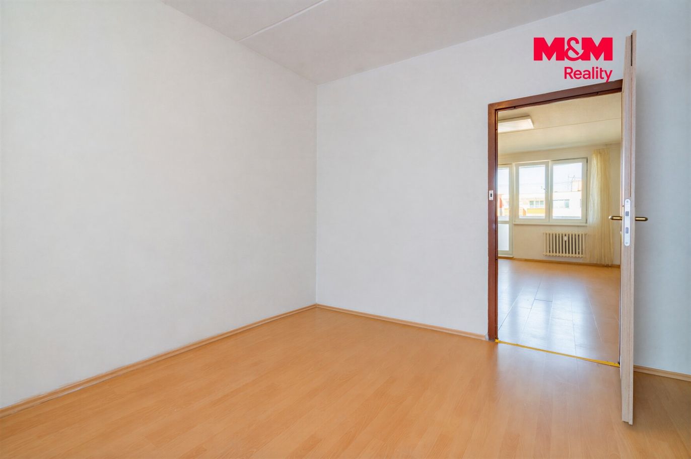 unsorted-bedroom-hd-1fc0eae9.jpg