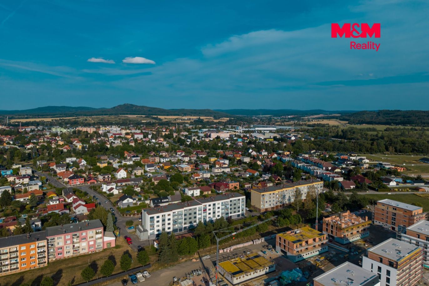 Pohled na krajinu a město Rokycany