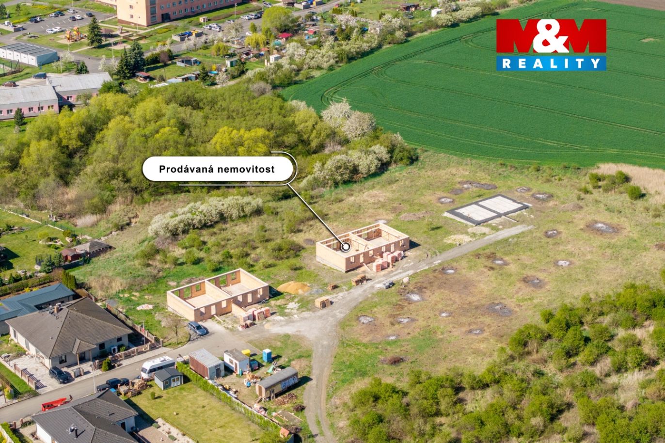 Pohled na nemovitost a okolí