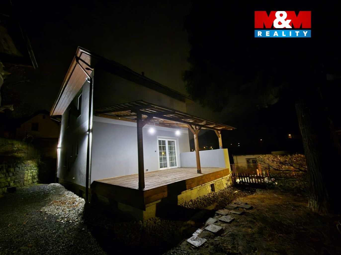 Terasa v noci