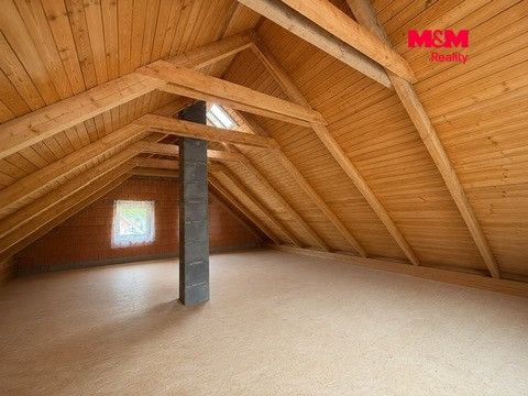 půda
