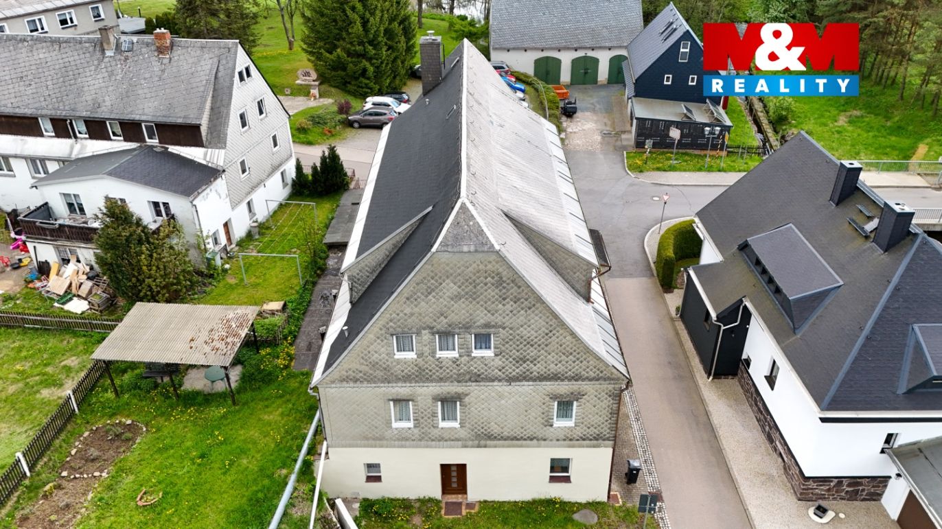 Dům