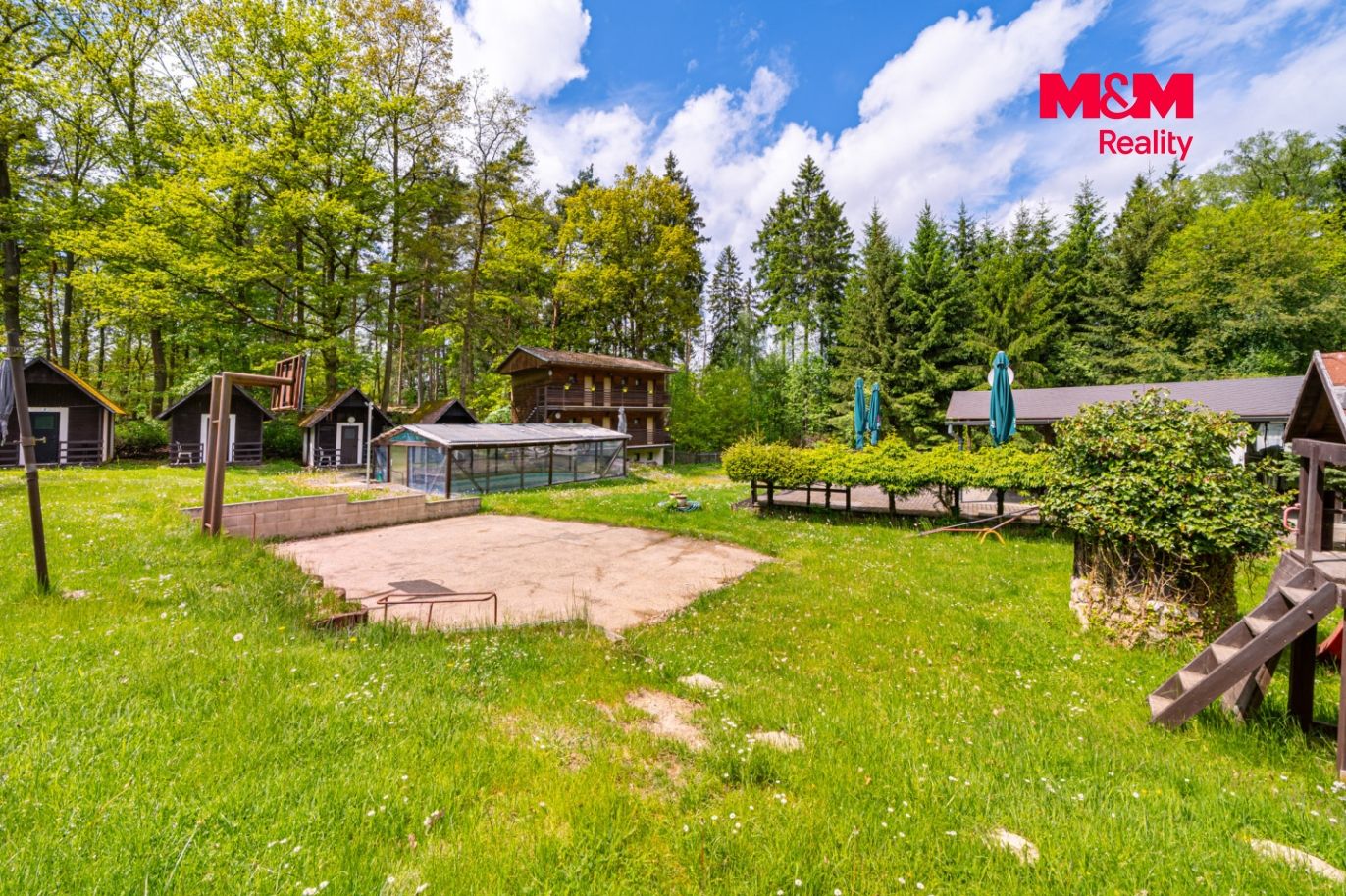 Pronájem rekreačního areálu- kemp, 795 m², Mezirolí