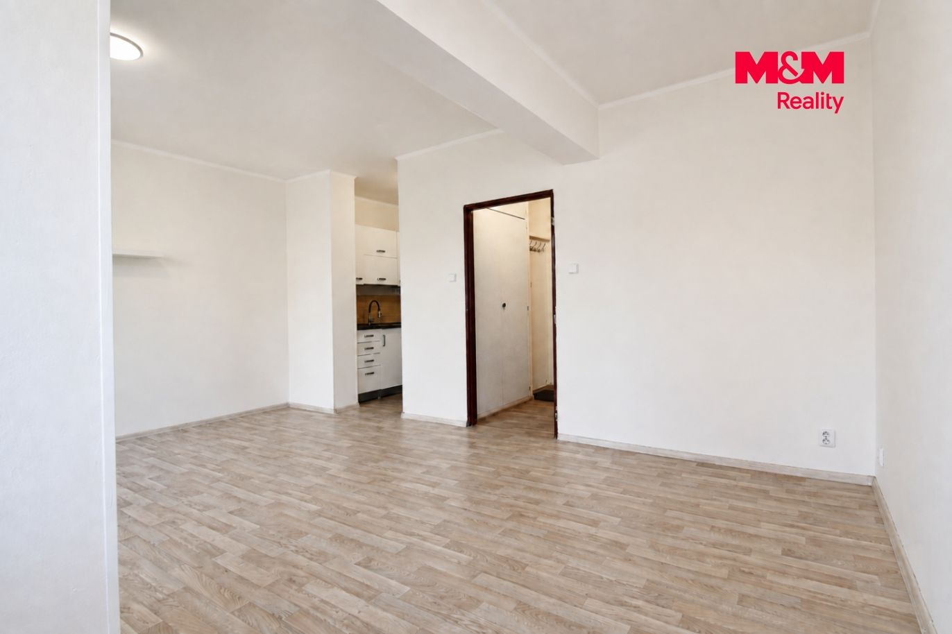 ChatGPT Image 11. 8. 2026 00_53_40 (3).png