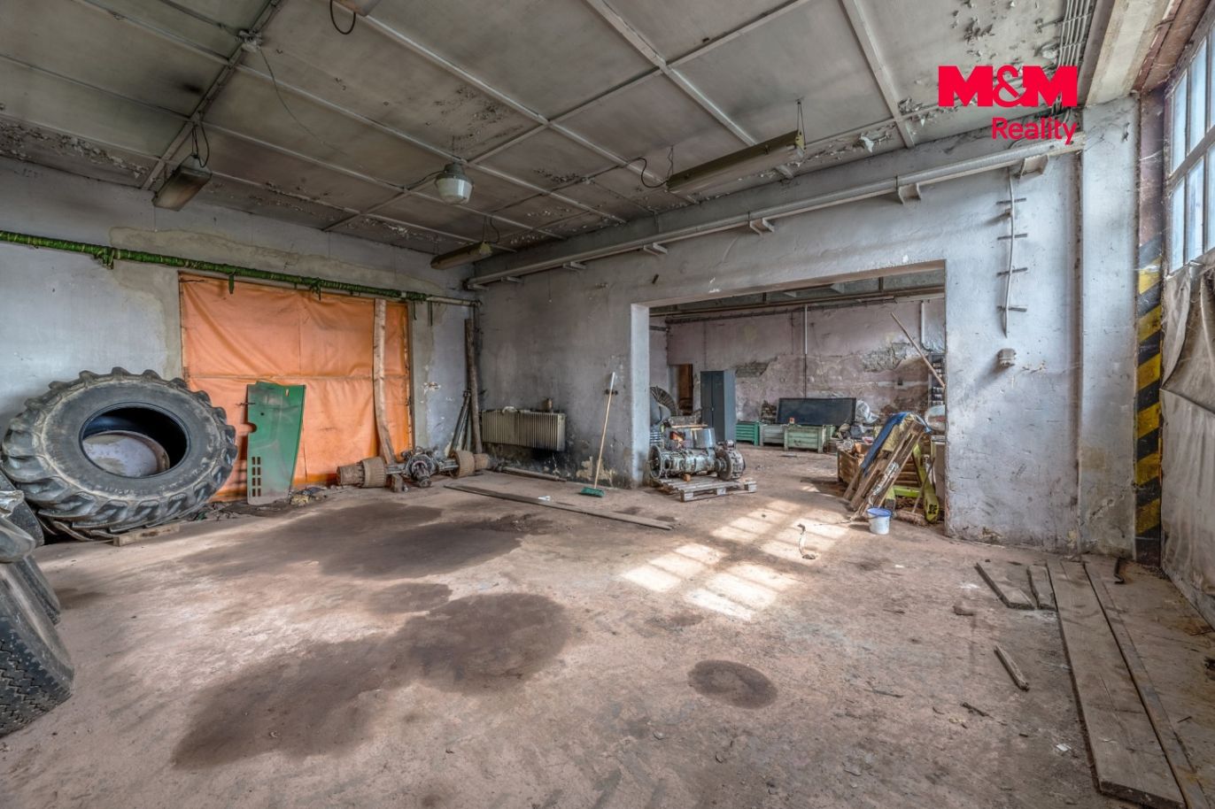 F37B1627-HDR.jpg