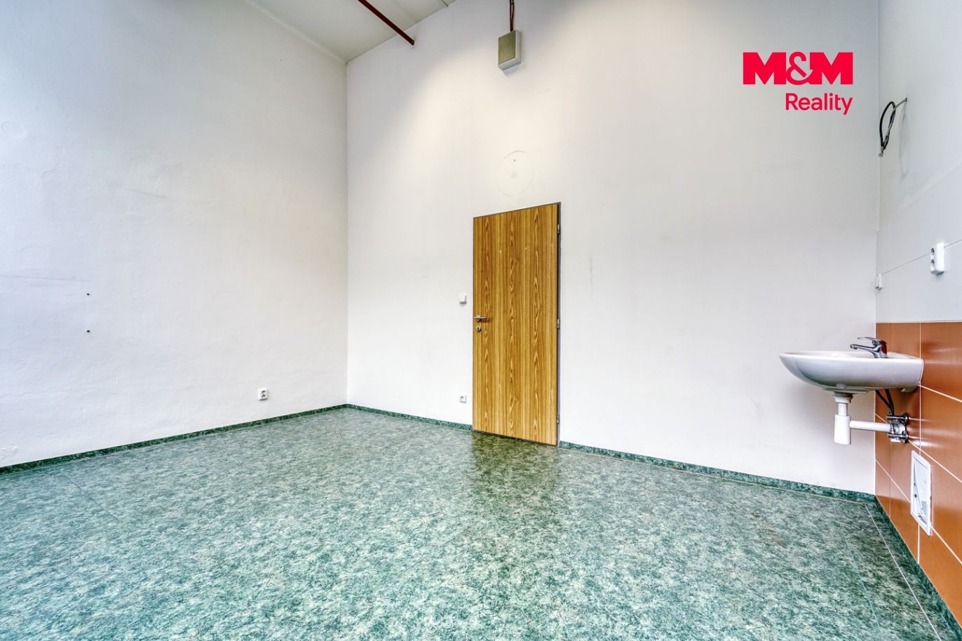 cdd7e053-ff42-49bc-ad56-2db452deae28.jpg