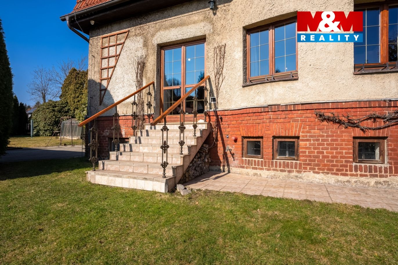 Dům