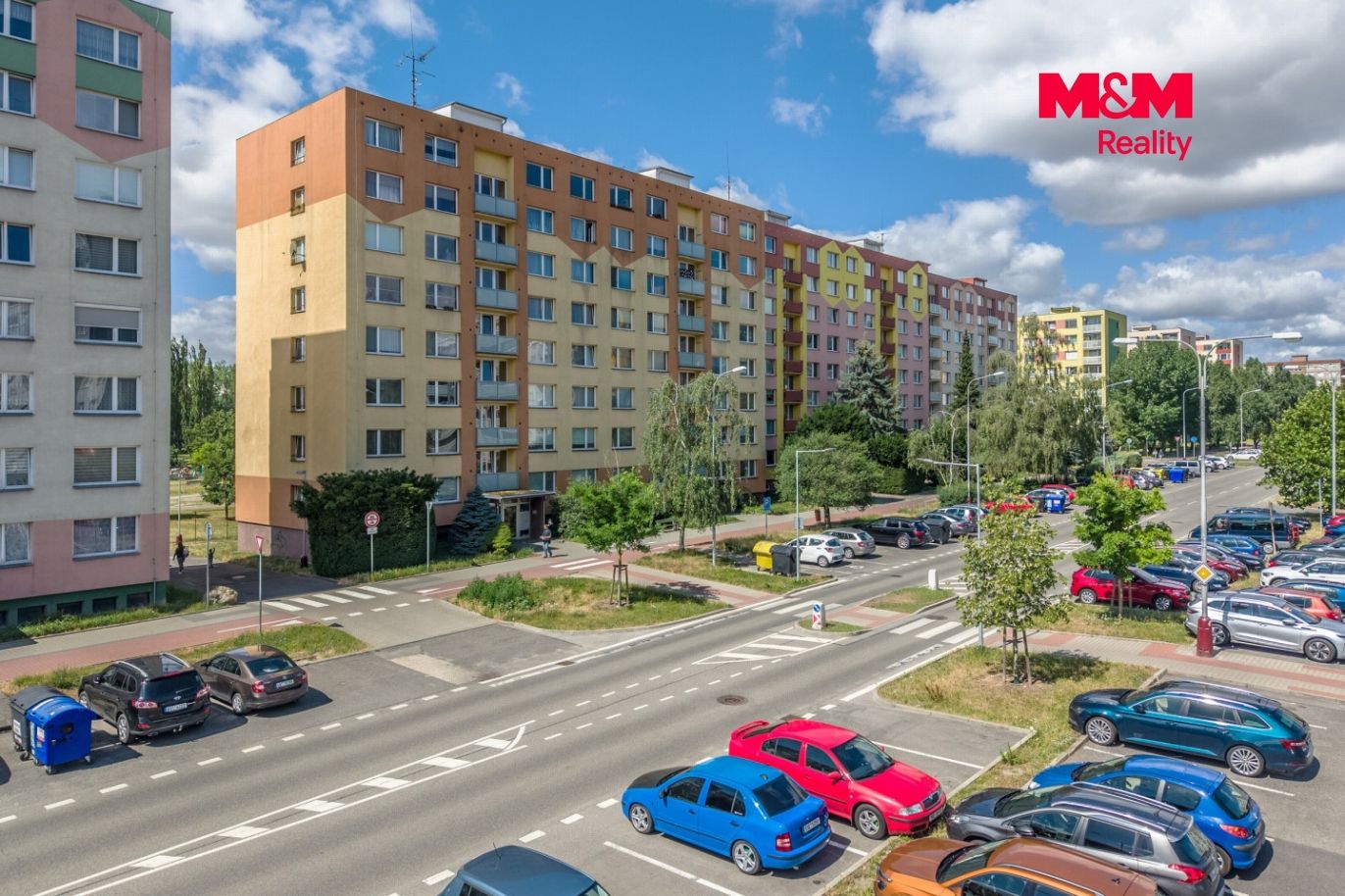 pohled z hlavní ulice