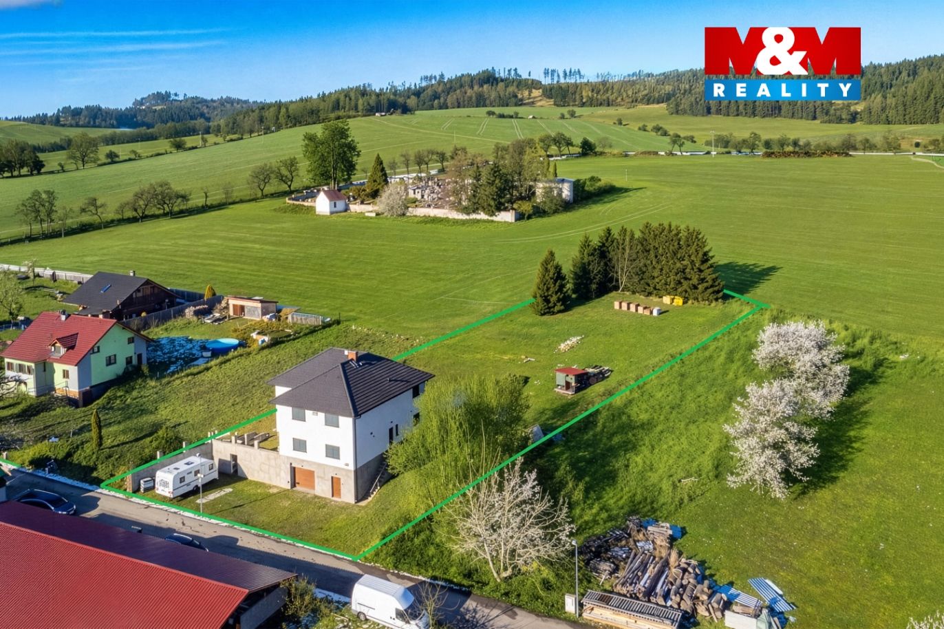 Prodej rodinného domu, 450 m², Neustupov