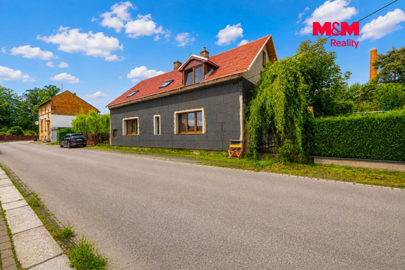 Dům