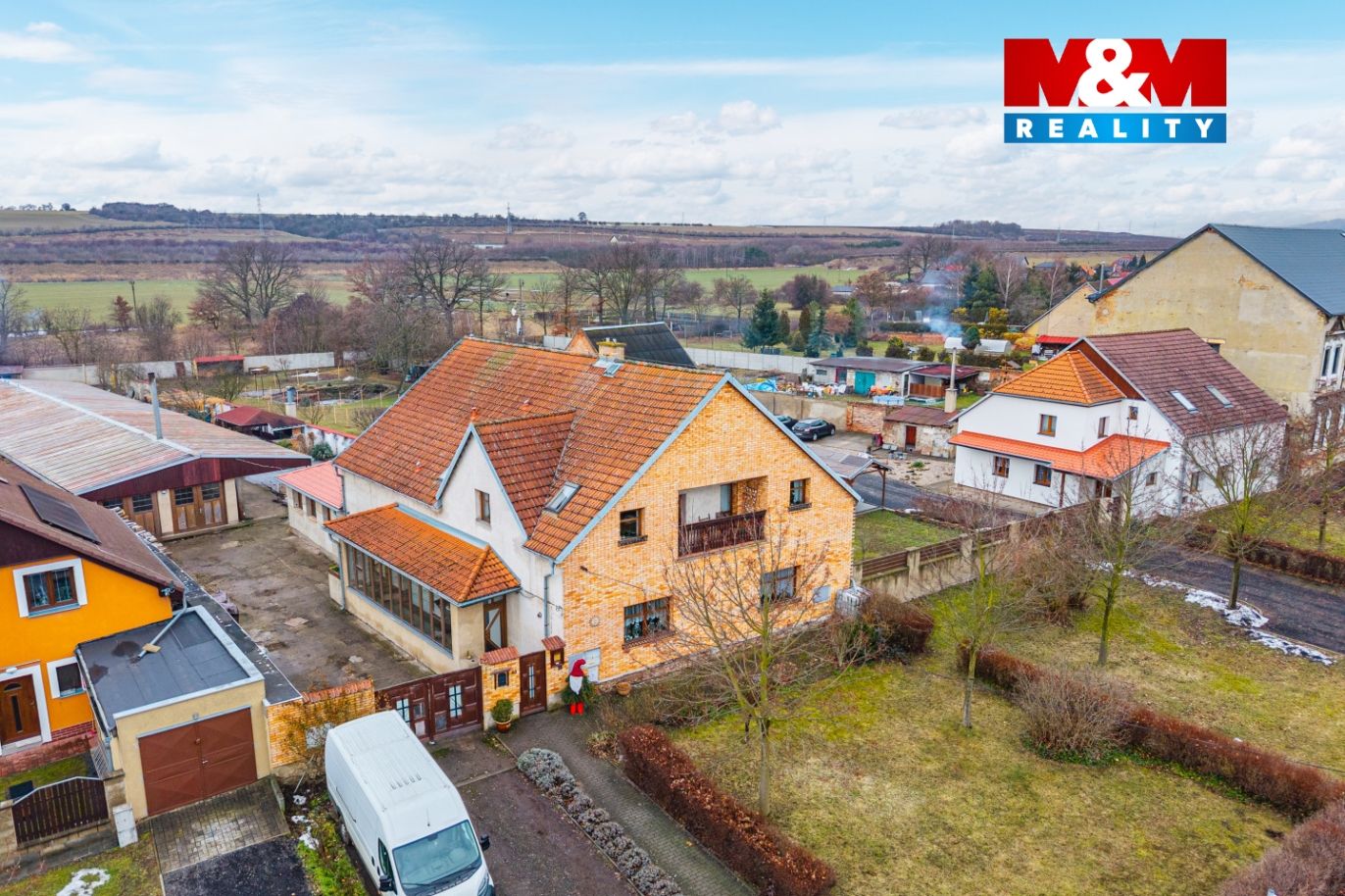 Dům