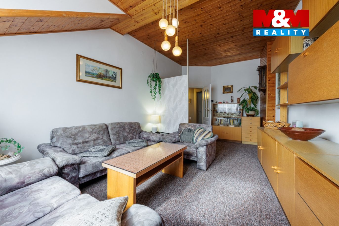 6U1A8896-HDR.jpg