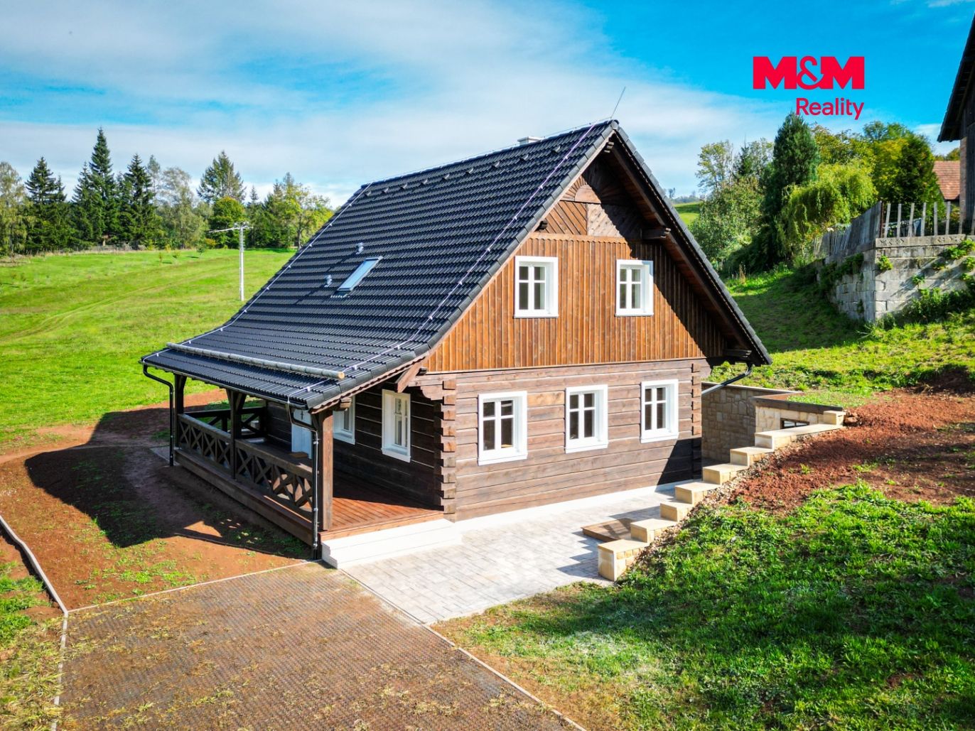 Dům