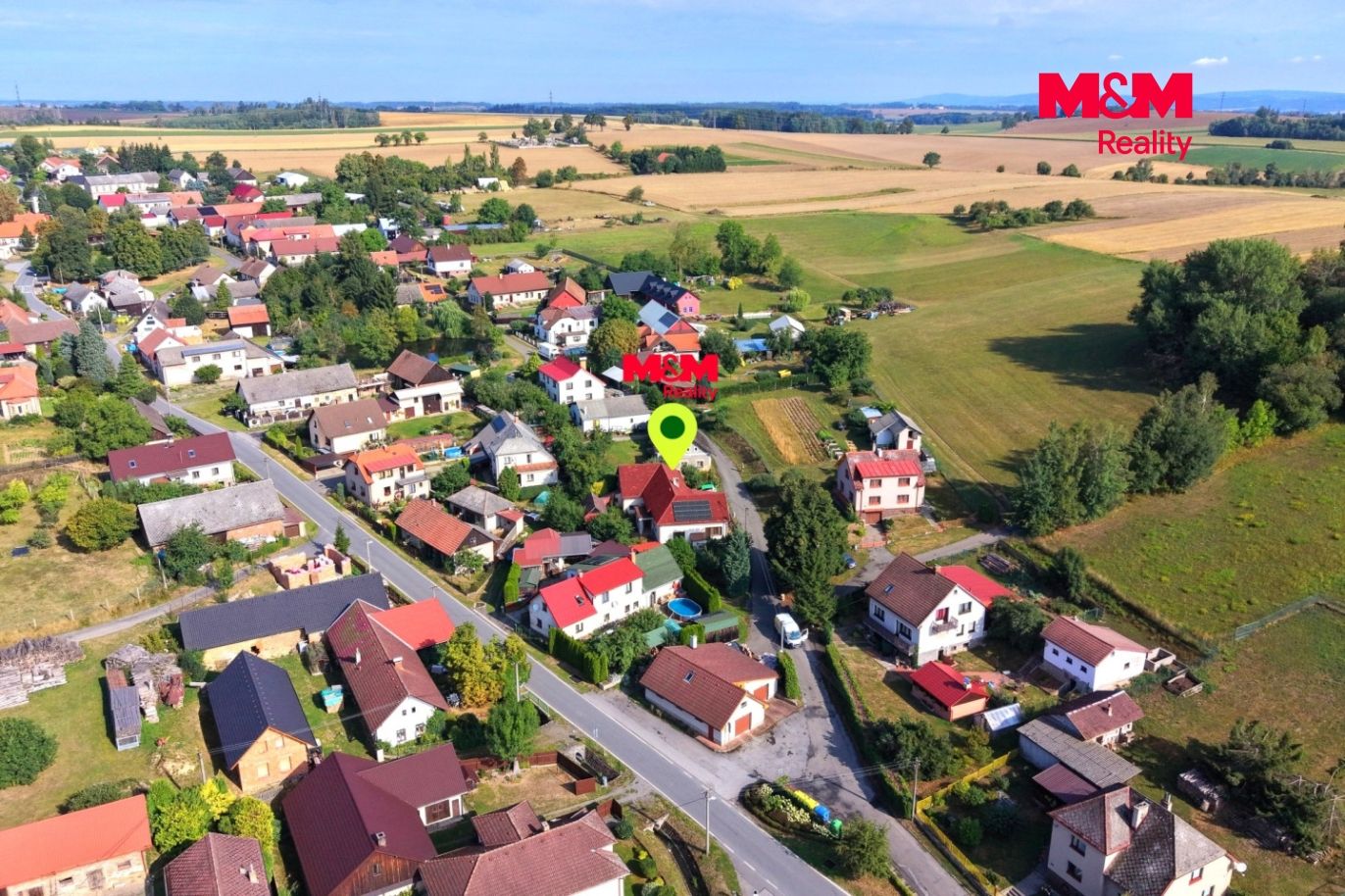 dům a okolí