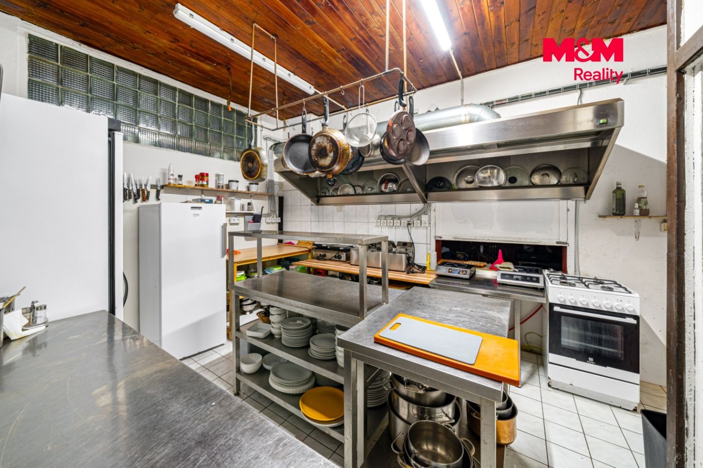 Pronájem rekreačního areálu- kemp, 795 m², Mezirolí