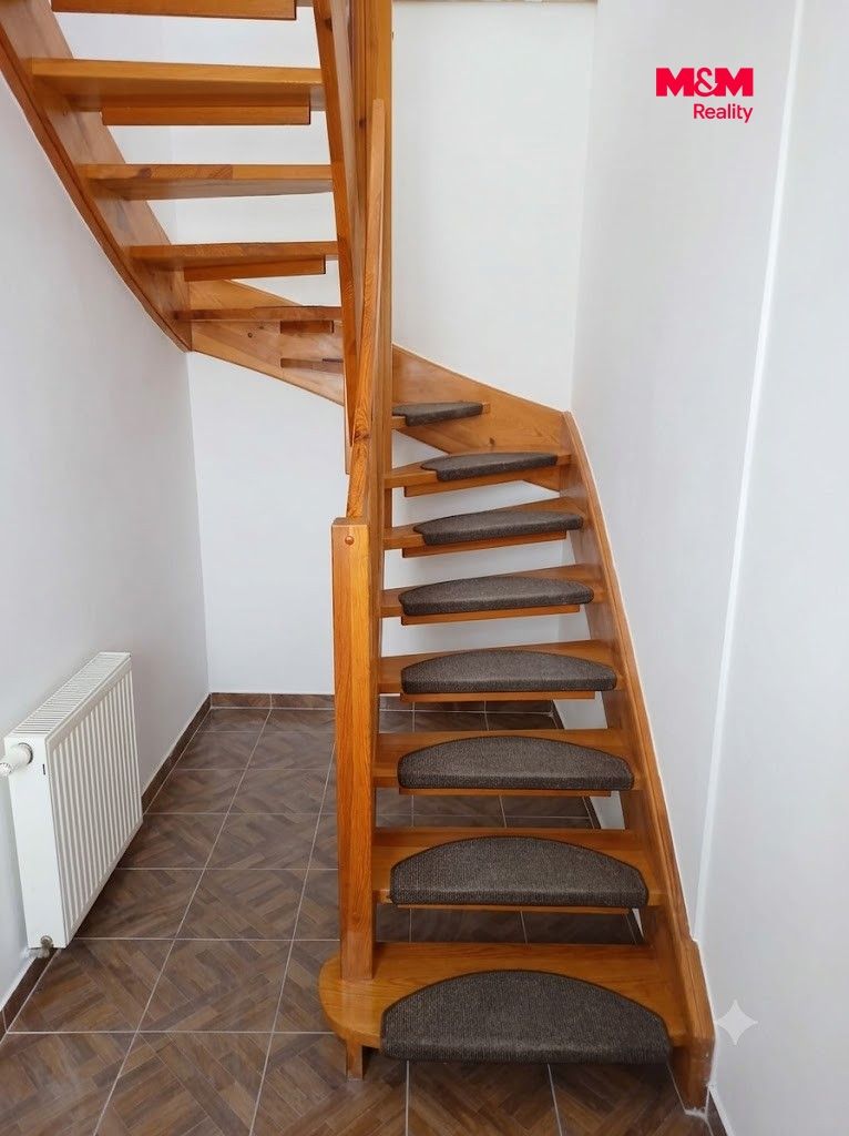 377946b9-c02c-41ba-80ee-3dd517cdb69a.jpg