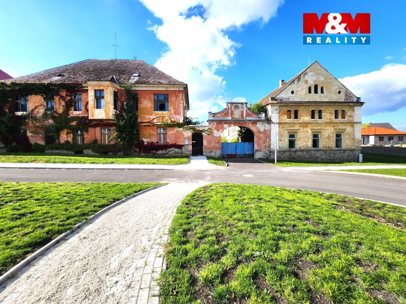 dům