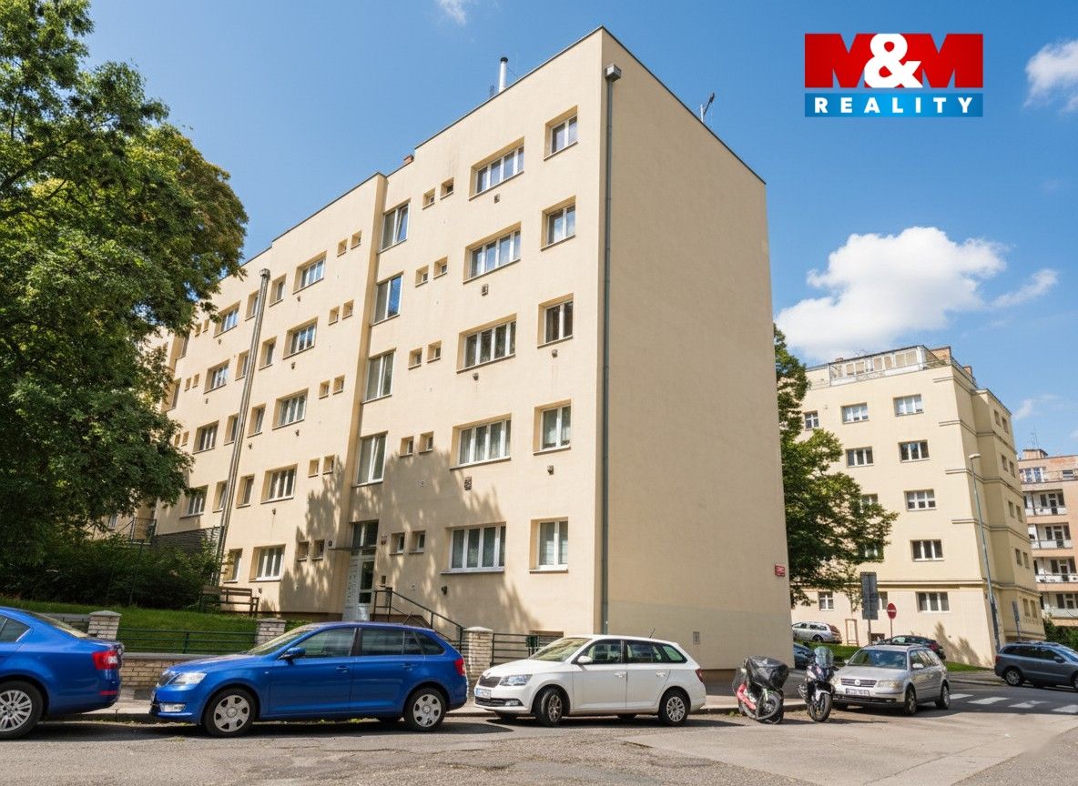 Dům