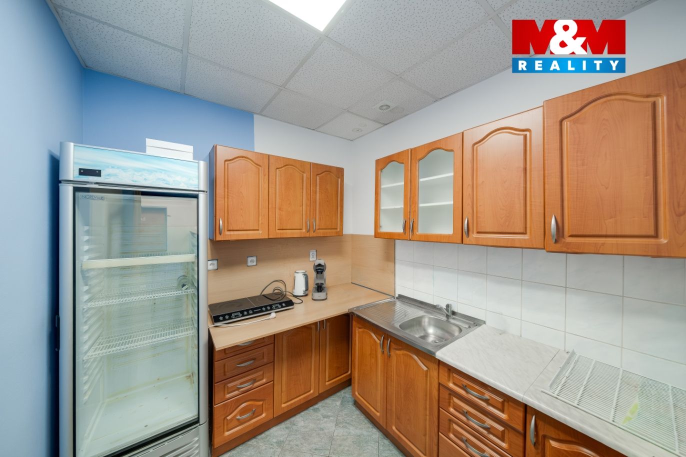 Pronájem obchodního objektu, Baška(Frýdek-Místek) 1300 m²