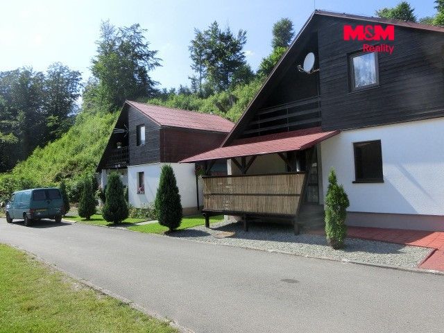 3d66a13c-816b-48e1-9651-09ef3b662ae6.jpg