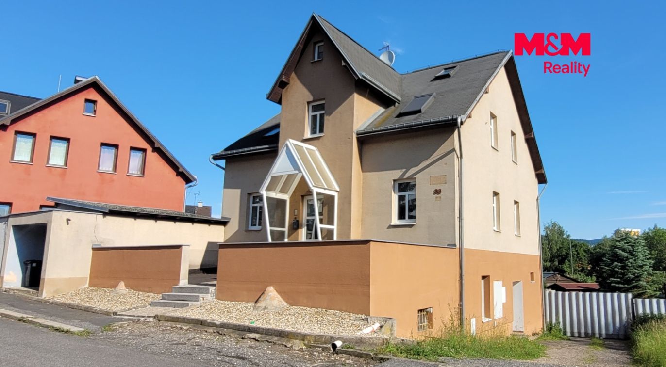 Dům