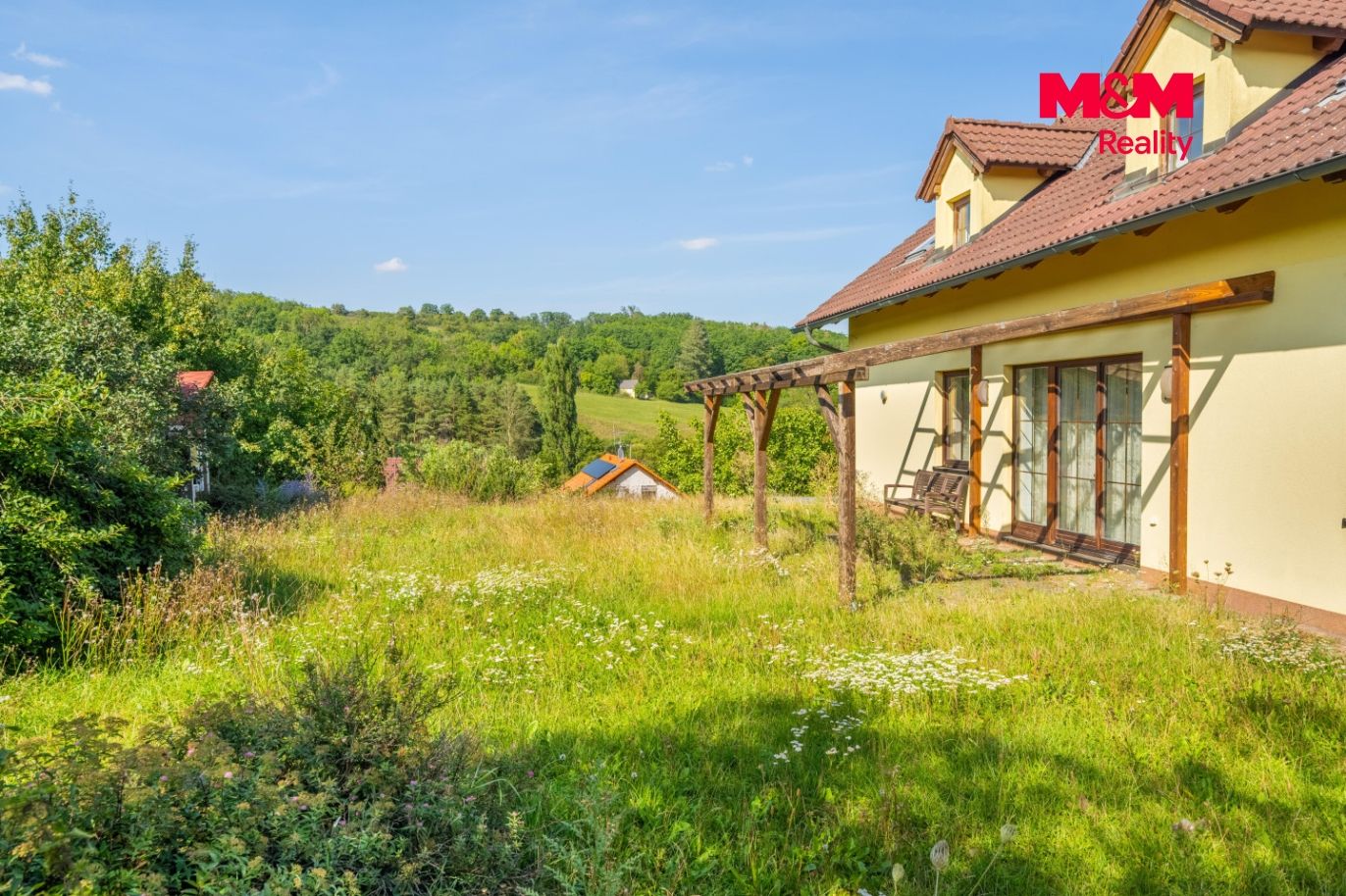 POHLED DŮM