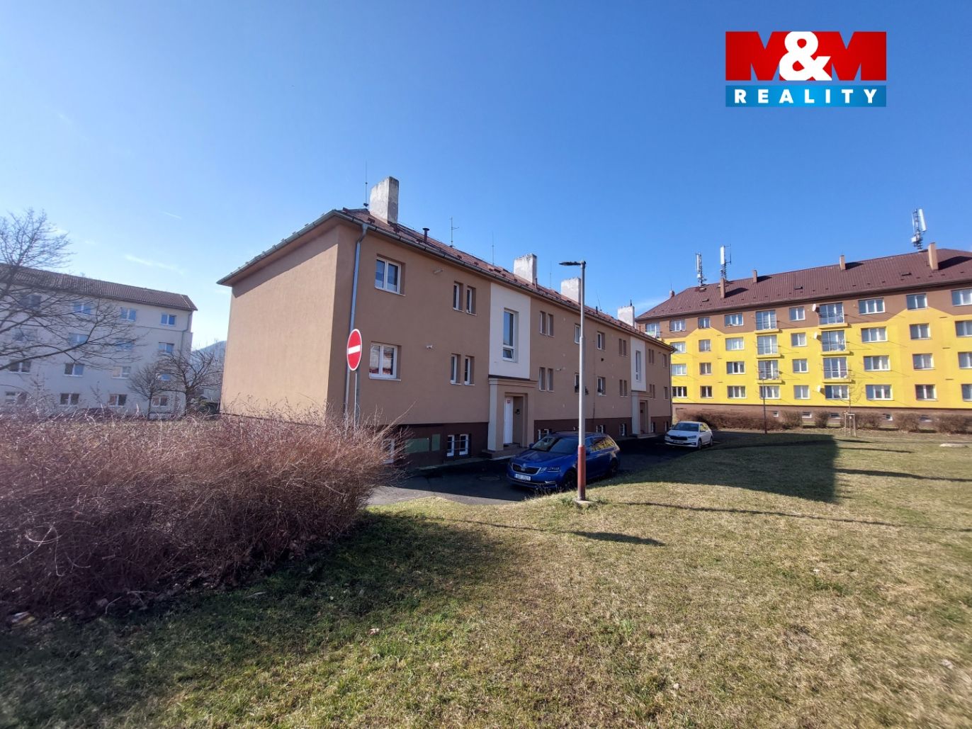 Dům