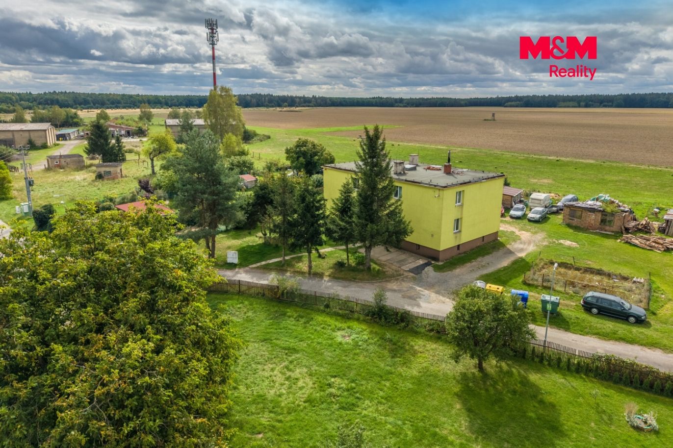 dům  okolí