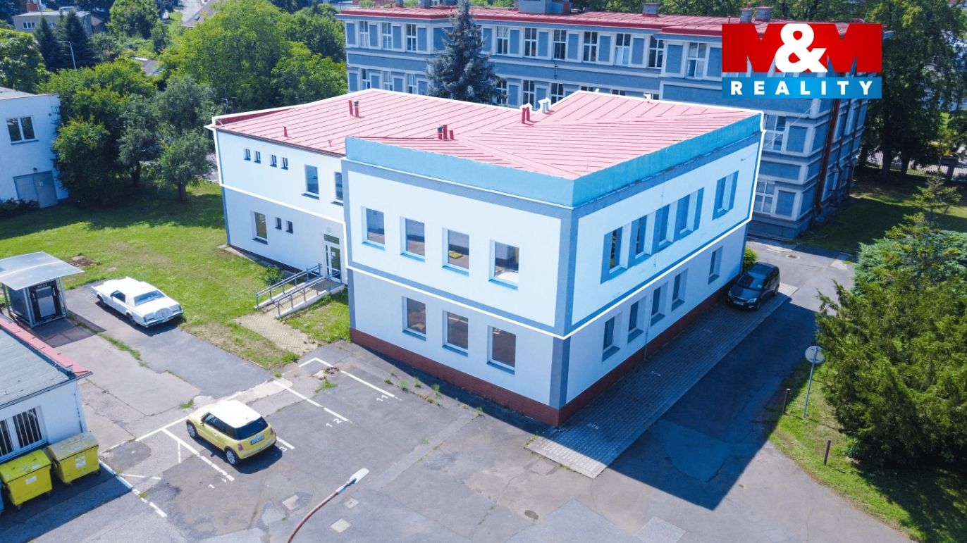 51 front photo top floor final-min.png