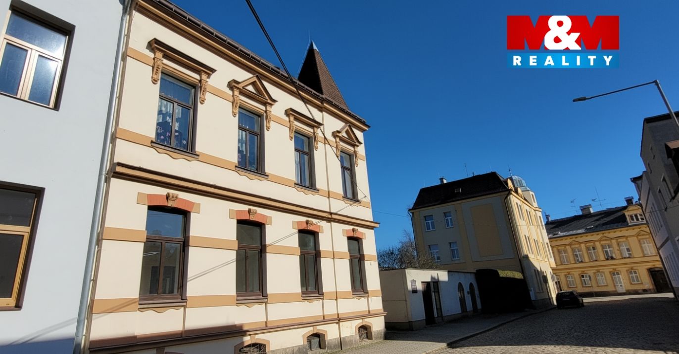 Dům