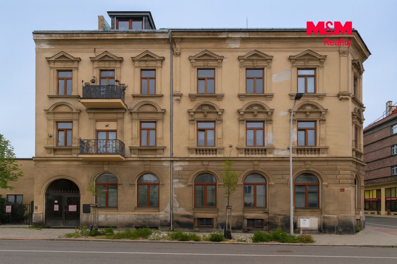 Dům