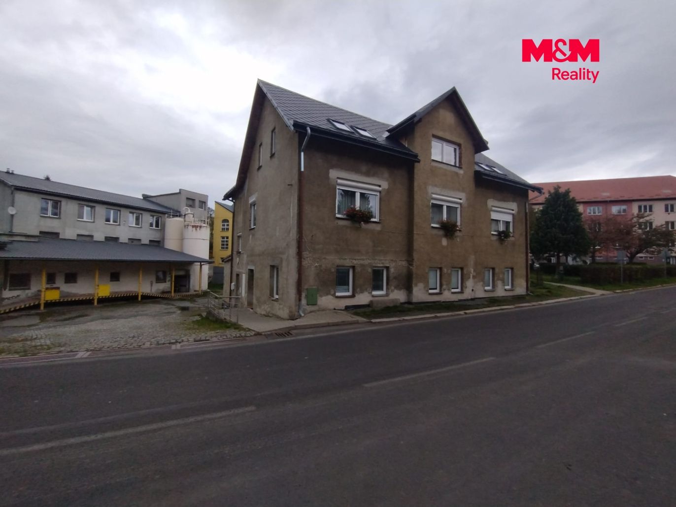 Dům