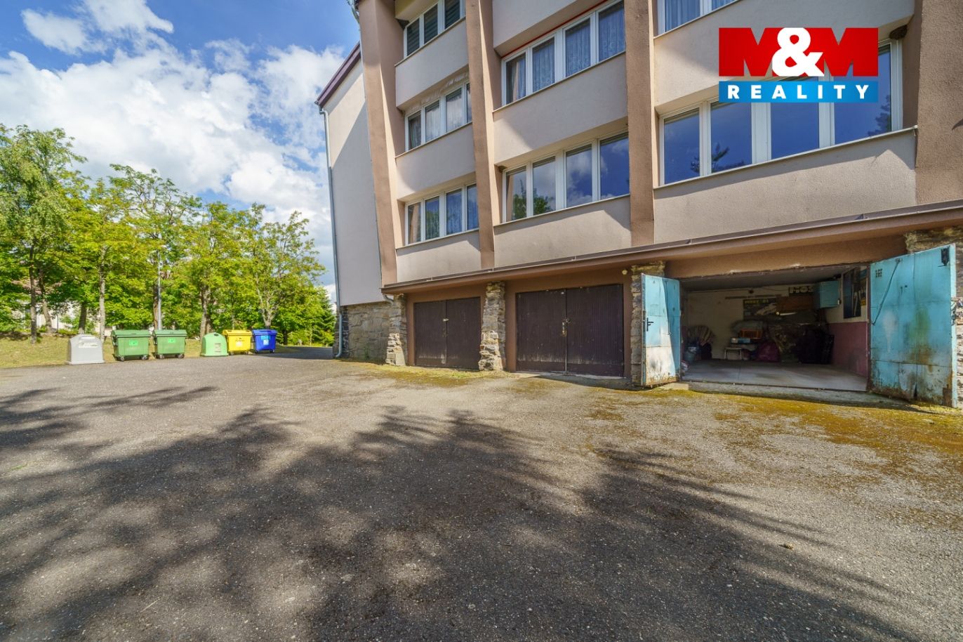 Prodej bytu 3+1, 70 m², Měděnec, ul. Náměstí