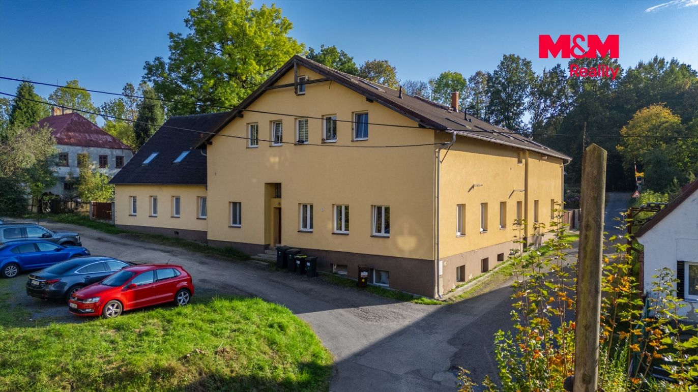 Dům