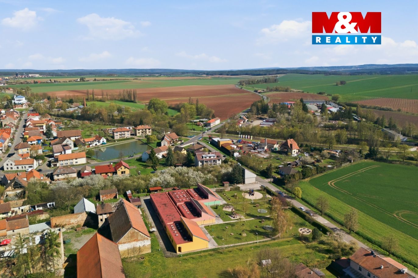 Realitni╠ü fotografie - Kne╠îz╠îeves - Jana Habartova╠ü - 27.jpg