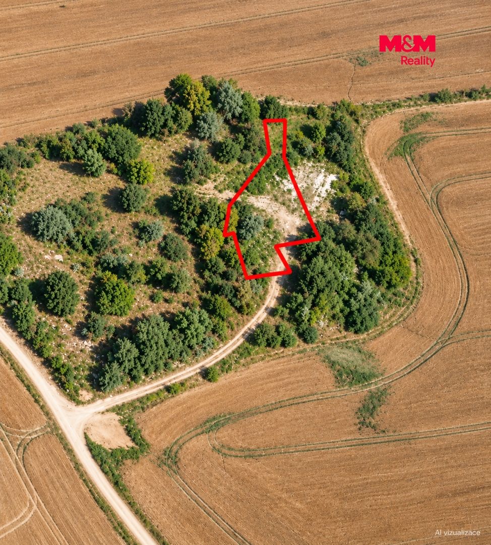 Šikmý pohled na venkovský pozemek.png